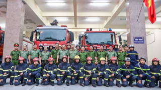 Bộ trưởng Tô Lâm thăm, làm việc tại Đội Chữa cháy và cứu nạn, cứu hộ khu vực số 2